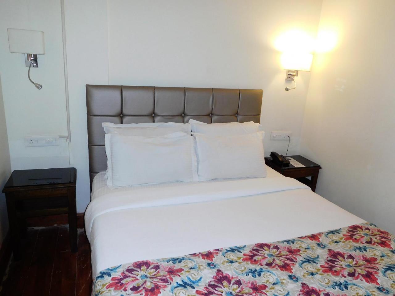 The Heritage Club - Tripura Castle Hotel And Spa Shillong Exteriör bild